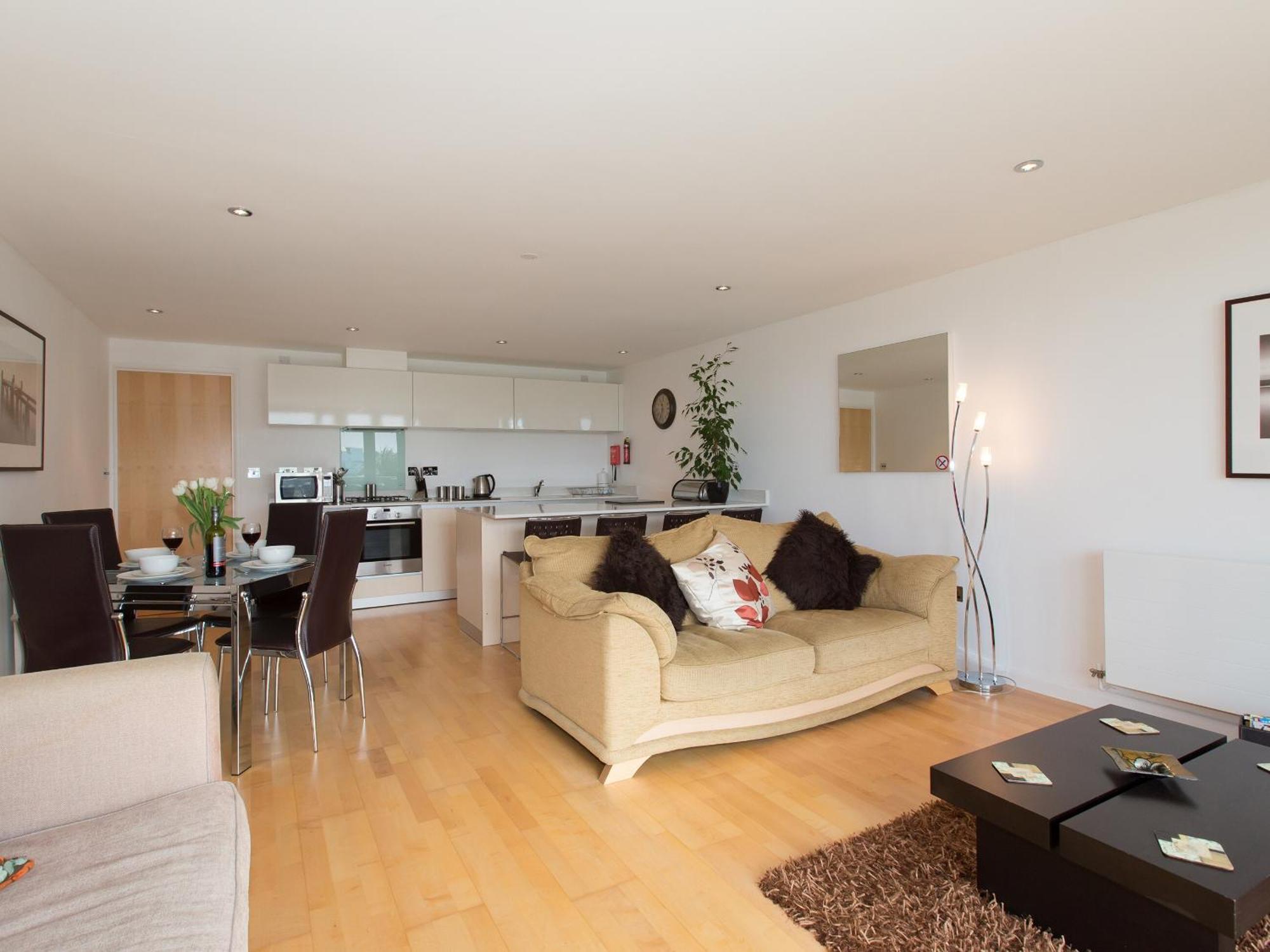 12 Zinc Leilighet New Quay Eksteriør bilde